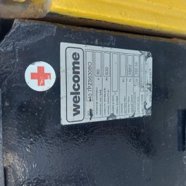 6-carrello elevatore marca om modello E25AC